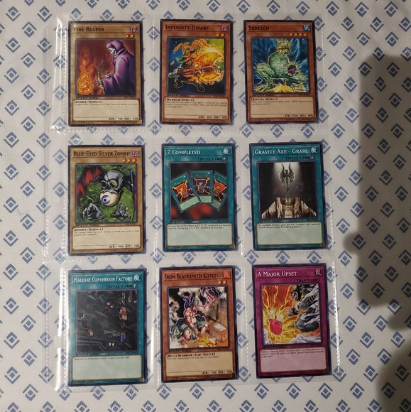 Yu gi oh cards - Picture 1 of 1